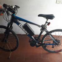 Bici Giant con  pedalata assistita