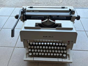Macchina da scrivere Olivetti linea 98