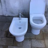Sanitari da bagno tazza e bidet usati