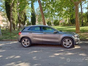 Mercedes GLA 180