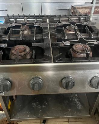 cucina 4 fuochi