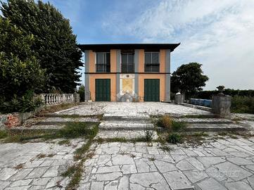 VILLA SINGOLA A CAMISANO