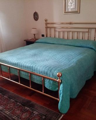 Letto in ottone