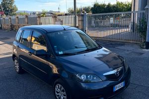 Mazda 2 demio 1.2 benzina 75 CV motore ford !!