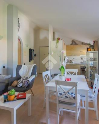 3 LOCALI A TOSCOLANO-MADERNO