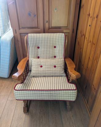 2 Poltrone Country in Legno Massello con Cuscini