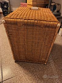 Baule vimini. 