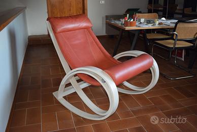 Poltro a dondolo con panchetto poggia piedi