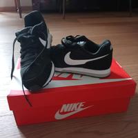 scarpa Nike md runner 2 tg 37.5