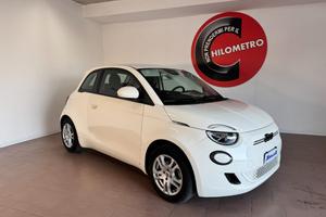 FIAT 500e Berlina 23,8 kWh Action