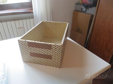 scatole in legno o in cartone robusto