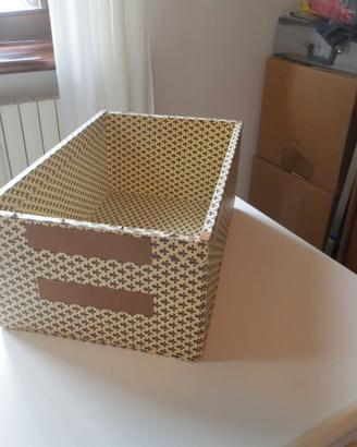 scatole in legno o in cartone robusto