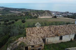 RUSTICO A ROSETO DEGLI ABRUZZI