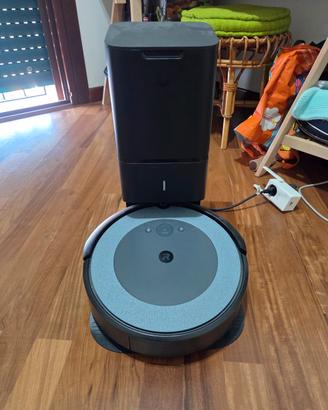 Roomba i3 + base e ricambi 