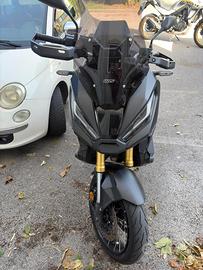 Honda X-adv 750