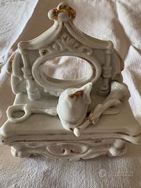 Antica scatolina in ceramica