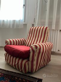 Poltrona imbottita a righe rosse e beige vintage
