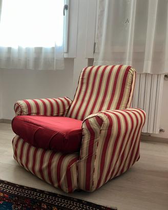 Poltrona imbottita a righe rosse e beige vintage