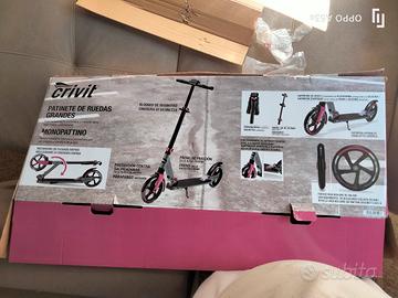 monopattino nuovo NO ELETTRICO 