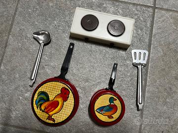 Set cucina pentole gas anni 80 vintage giocattolo
