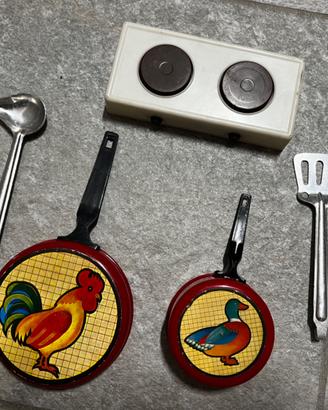 Set cucina pentole gas anni 80 vintage giocattolo