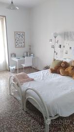 Stanza in appartamento di 80mq vicino all'Ospedale