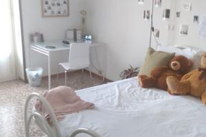 Stanza in appartamento di 80mq vicino all'Ospedale