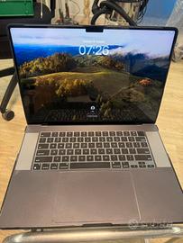 Macbook pro 16 M1