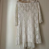 Abito bianco in pizzo