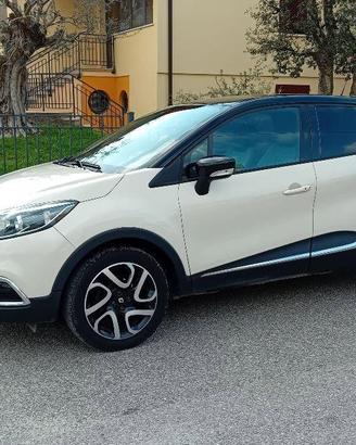 RENAULT - Captur 900 benzina - ok neopatentati