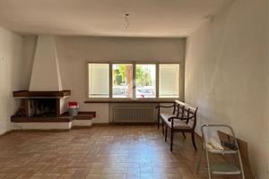 2 LOCALI A RICCIONE