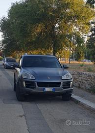 porsche cayenne 3.2 gpl di 2 anni