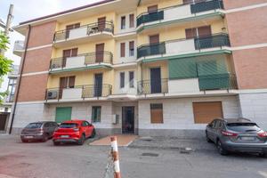 2 LOCALI A SOVICO