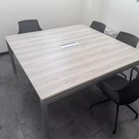 Tavolo sala riunioni 163×163 cm con Top Access