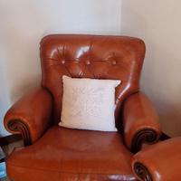 Divano e due poltrone in pelle