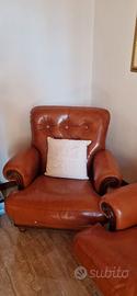 Divano e due poltrone in pelle