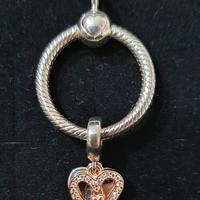 Collana con Pendente e Charm Pandora 