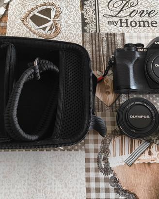 OM D 10 Mark 4  con ottica