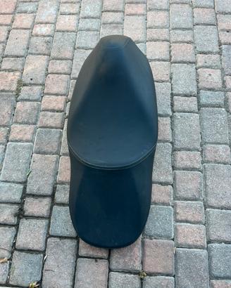 Sella sedile  SH 300i piu porta casco