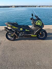 Tmax 560 2025