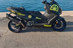Tmax 560 2025