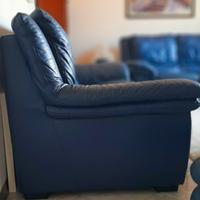 Divani in pelle blu (Natuzzi)