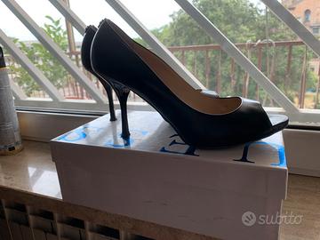 Scarpa elegante alta GUESS 40
