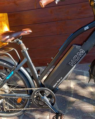Bici elettrica pedalata assistita  autonomia120 km
