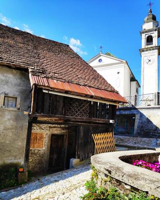 RUSTICO A PESARIIS paese degli orologi UD