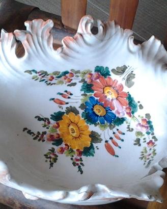 ELEGANTE COPPA IN CERAMICA CON DISEGNI FLOREALI