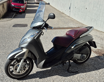 Geopolis GT 300i anno 2014