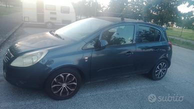Opel corsa anno 2008