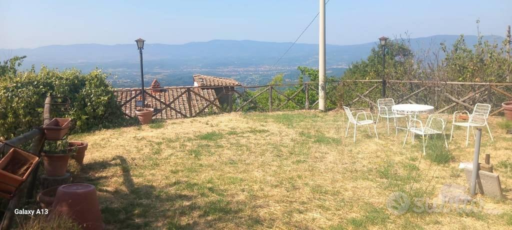 Rustico / Casale di 150 m² con 5 locali a Reggello - Vista 2