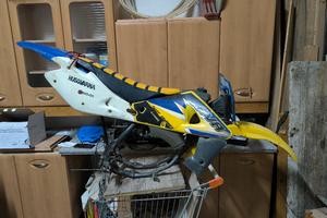 Husqvarna cr 125 2004 TELAIO/ SERBATOIO/ SELLA/ PL